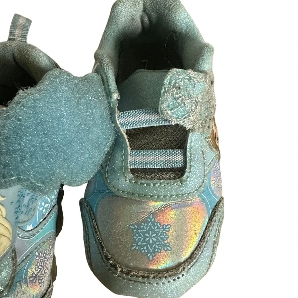 Disney Frozen Light-Up Sneakers Toddler Girls Size 7 – Elsa & Anna Glitter Shoes